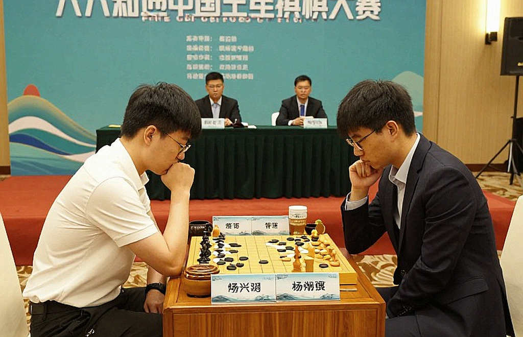 Kostya Kavutskiy gia nhập FritzTrainer: Canh bạc bản sắc của ChessBase Kostya Kavutskiy gia nhập FritzTrainer: Canh bạc bản sắc của ChessBase