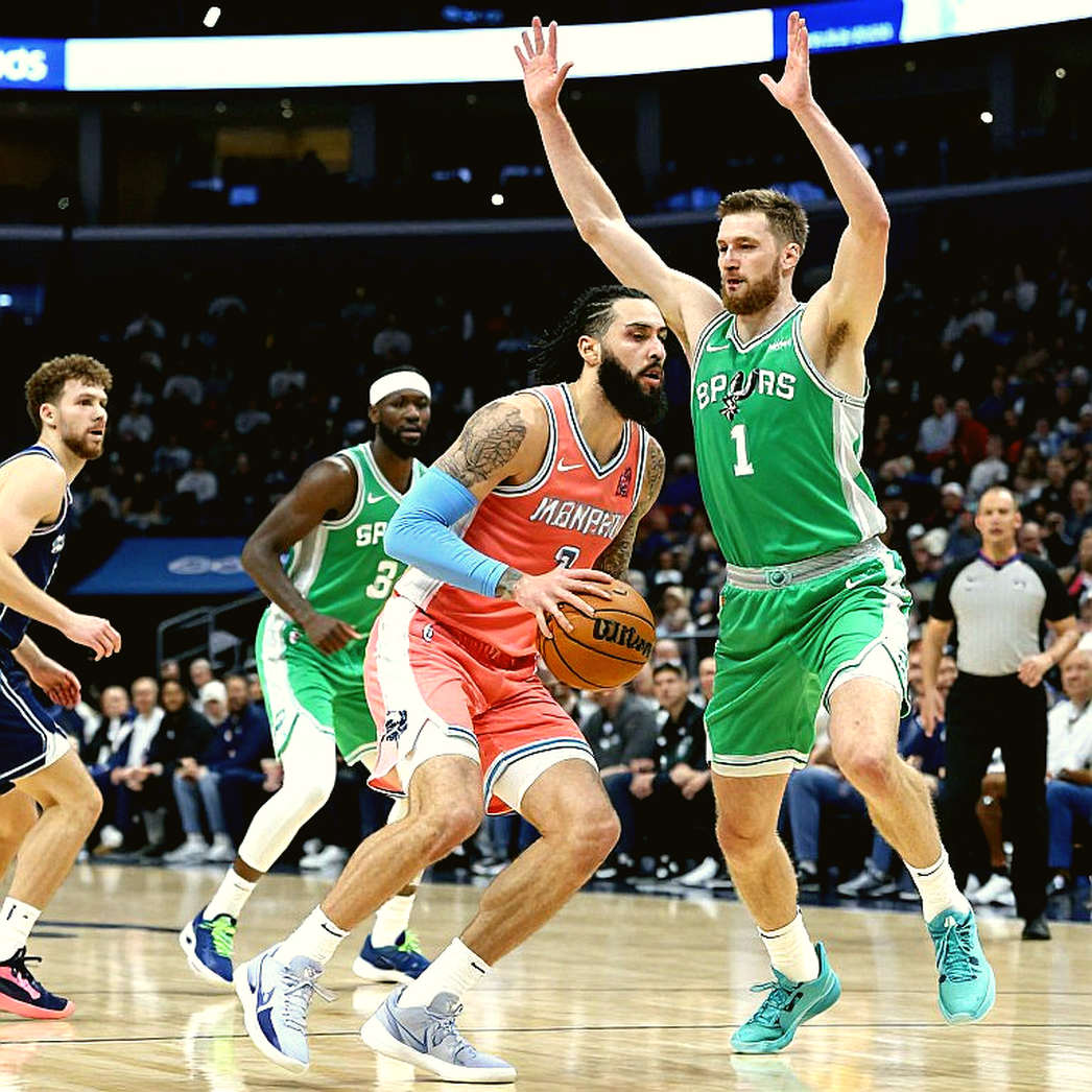 Bản báo cáo rỗng và 27 quả ba điểm trượt liên tiếp: Houston Rockets đã tin vào dữ liệu như thế nào