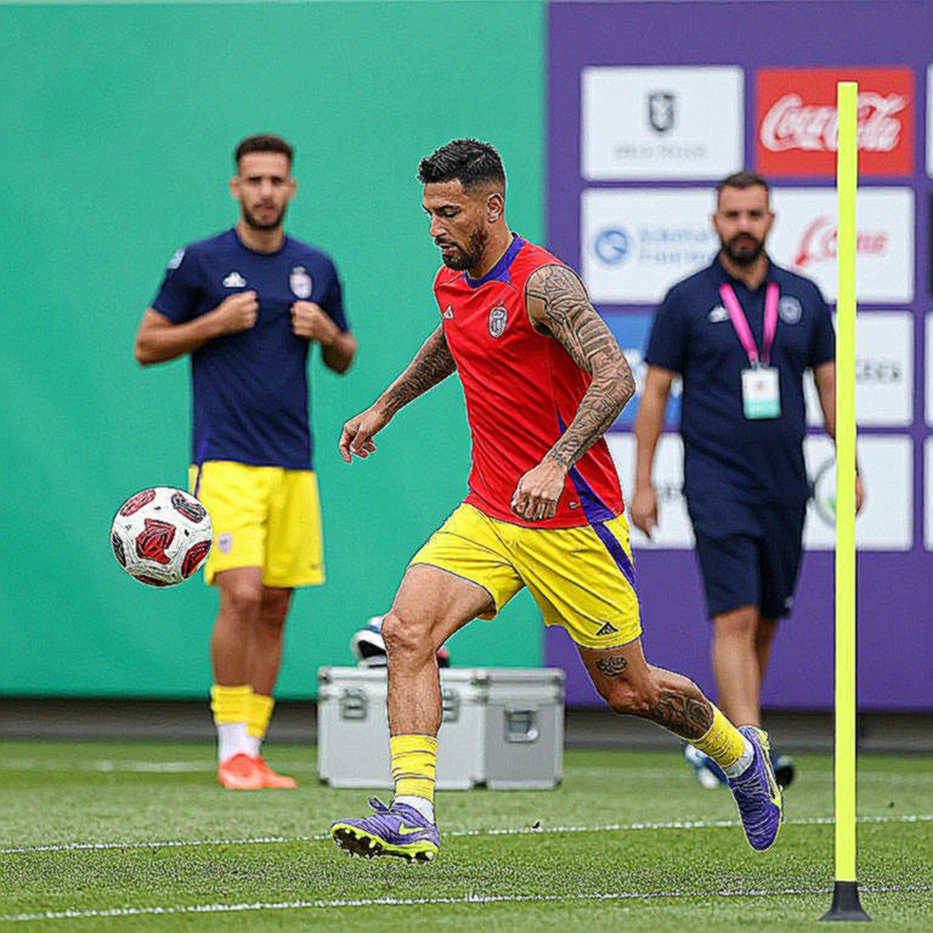 The Mỹ Đình Dressing-Room Rhythm and the Comeback in the 2035 ASEAN Championship Final The Mỹ Đình Dressing-Room Rhythm and the Comeback in the 2035 ASEAN Championship Final