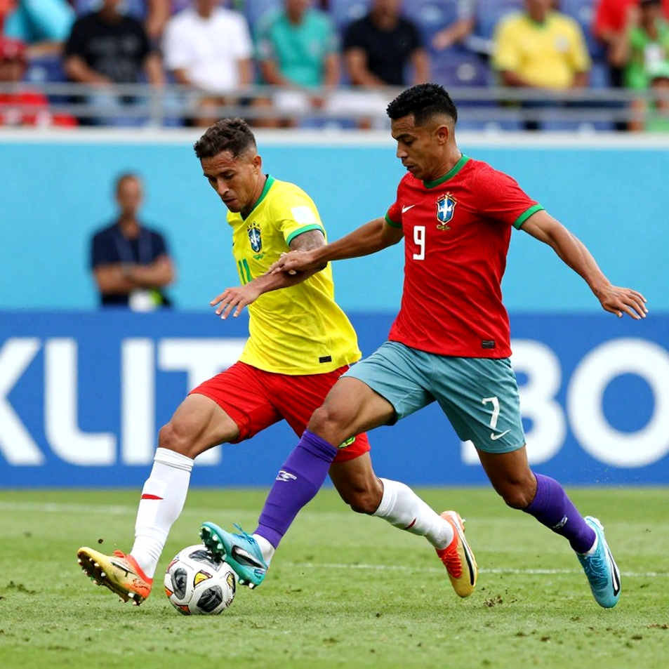 Buijs, Fraser và cuộc chiến 't Zand: Khi phòng thay đồ Fortuna Sittard đối đầu tuyển Suriname