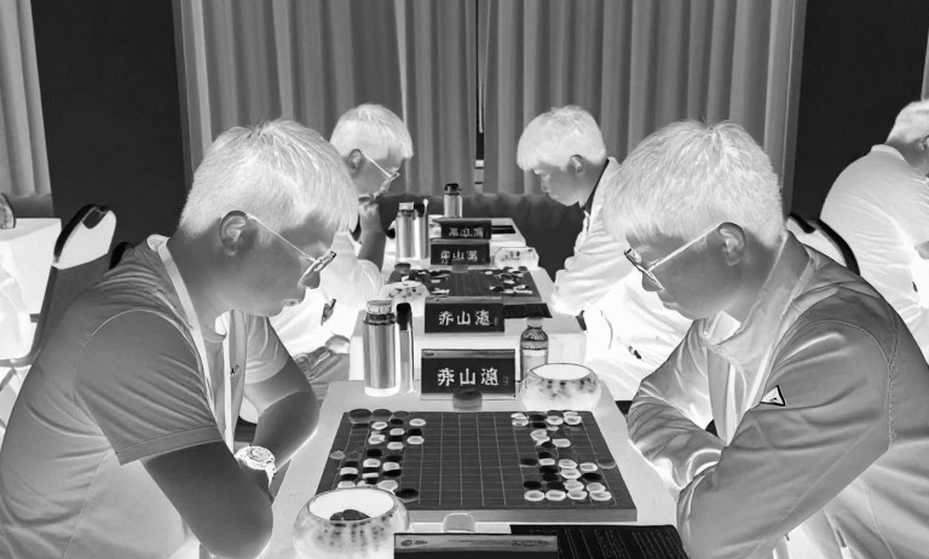 FIDE bỏ phiếu ngày 26/9 tại Samarkand: Lời hứa đưa Carlsen trở lại và cái bẫy xung đột lợi ích