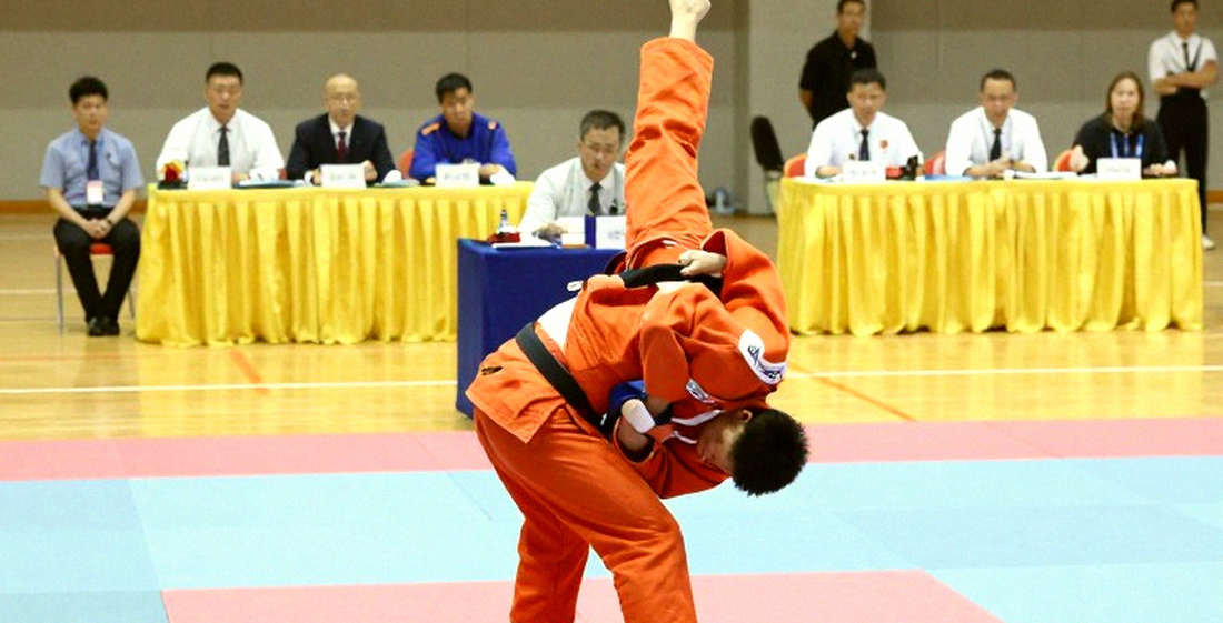 100 gram và 15 phút: lỗ hổng giao tiếp đẩy một võ sĩ judo khỏi thảm đấu