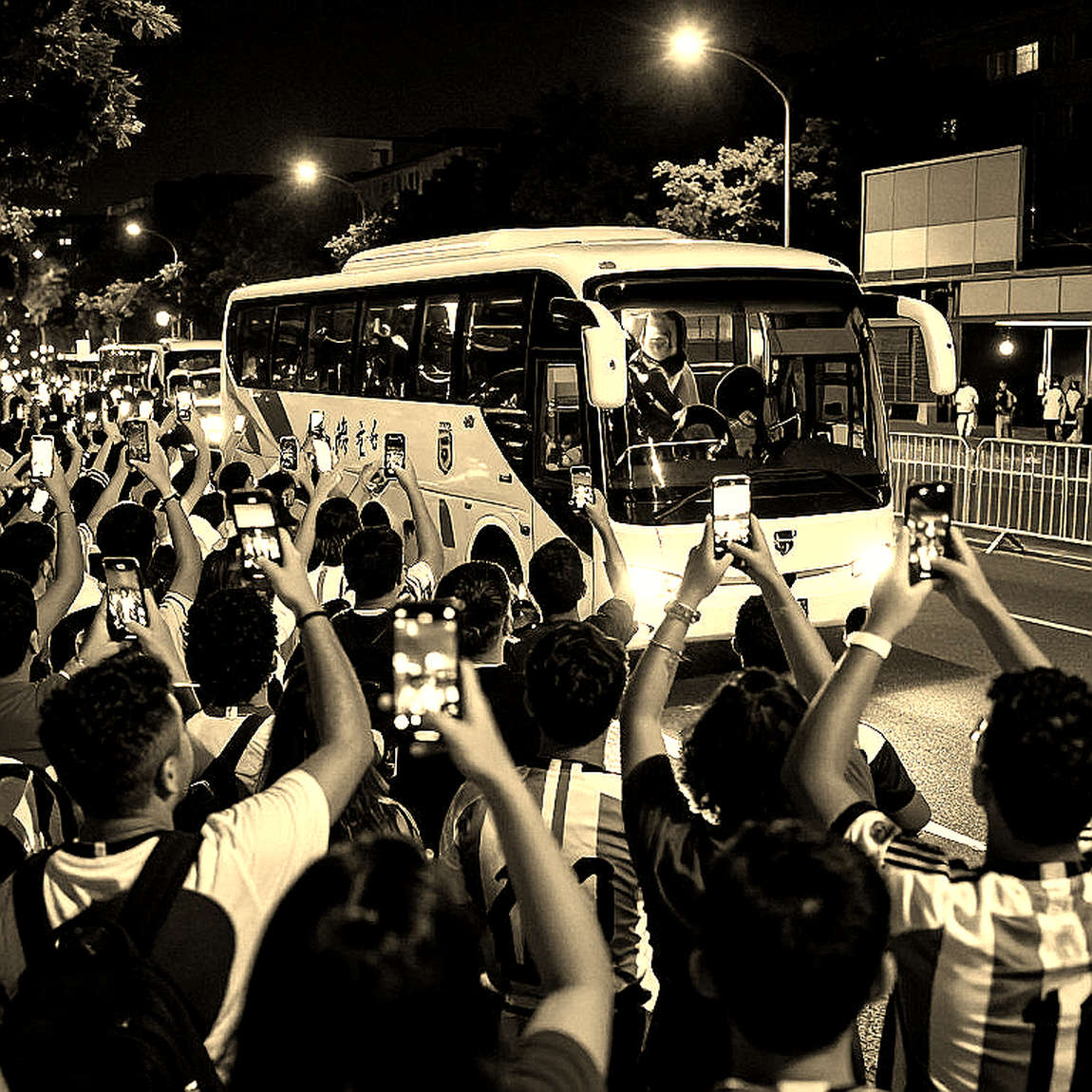 Olise, the 88th Minute and the Gamble From the Bench: A Nations League Night Seen From Nha Trang