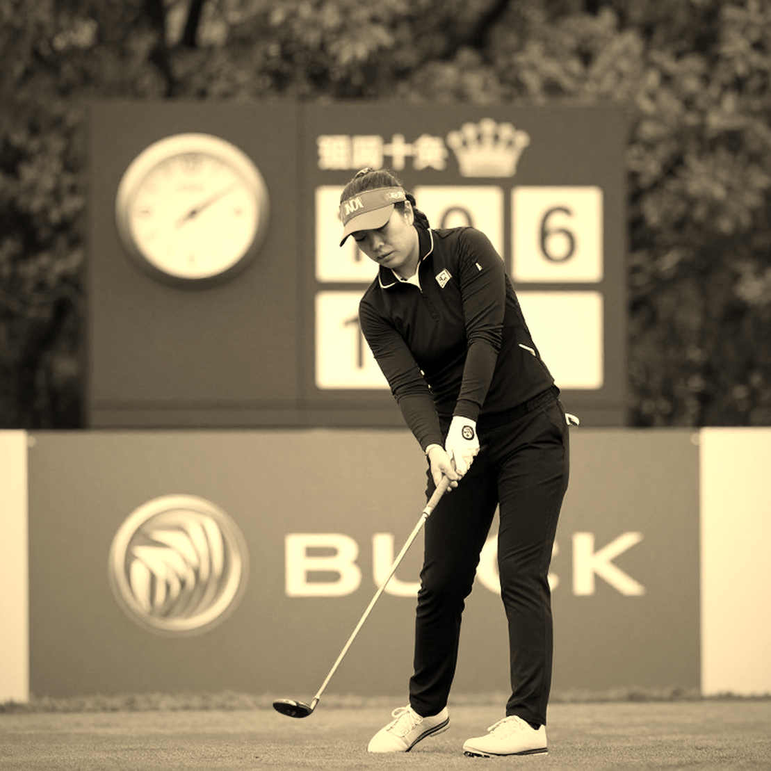 Chiếc grip cắt ngắn và tấm thẻ PGA Tour 2027 của Alistair Docherty
