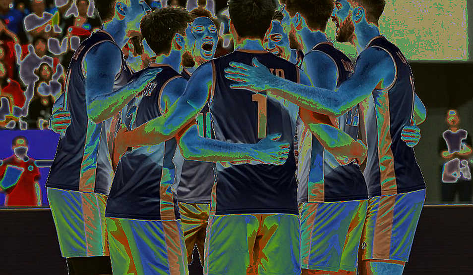 Javier Aguirre's Hand on the Valencia Crest: The Moment a Man Could Not Say No Javier Aguirre's Hand on the Valencia Crest: The Moment a Man Could Not Say No