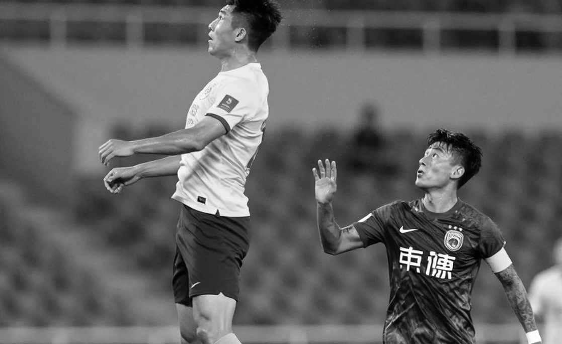 Hồ sơ trống và căn bệnh số liệu không nguồn của bóng đá Việt Nam