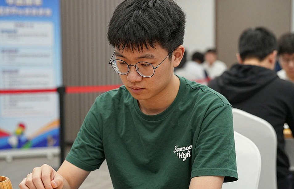 Vietnam's Esports on the International Stage: Mapping the Gap Between Individual Skill and Team Structure Vietnam's Esports on the International Stage: Mapping the Gap Between Individual Skill and Team Structure