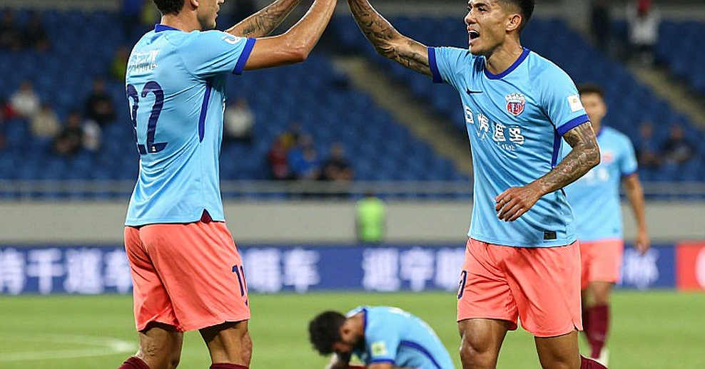 Dưới ánh đèn Dragão: Ronaldo, Carvalho và tiếng vọng từ một hệ thống đang rạn Dưới ánh đèn Dragão: Ronaldo, Carvalho và tiếng vọng từ một hệ thống đang rạn
